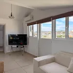 7th Stop Coastal Living Αρτέμιδα